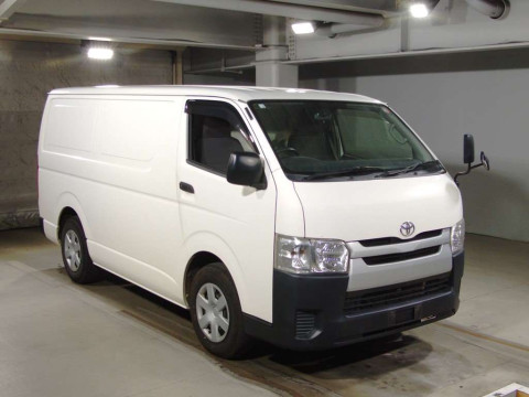 2015 Toyota Regiusace Van KDH201V[2]