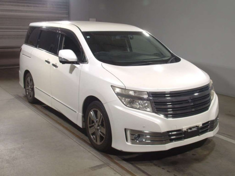 2010 Nissan Elgrand TE52[2]