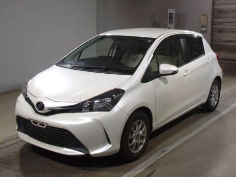 2016 Toyota Vitz NSP130[0]