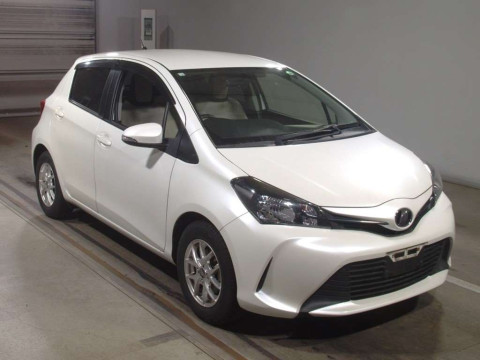 2016 Toyota Vitz NSP130[2]