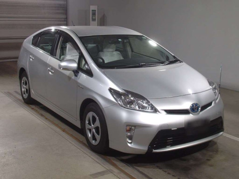 2014 Toyota Prius ZVW30[2]