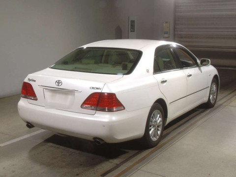 2004 Toyota Crown GRS182[1]