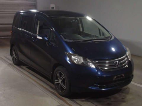 2010 Honda Freed GB3[2]