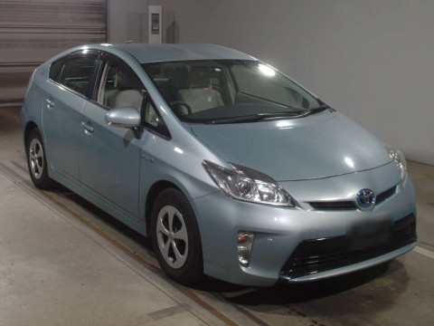 2014 Toyota Prius ZVW30[2]