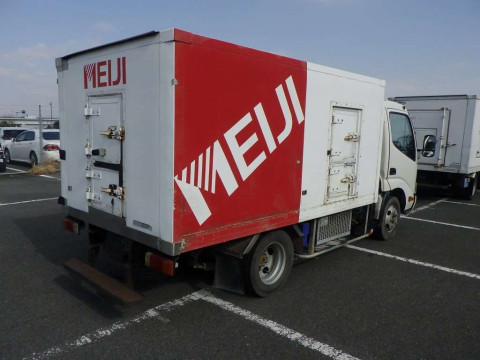 2013 Hino DUTRO XZU645M[1]