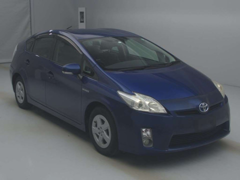 2011 Toyota Prius ZVW30[2]