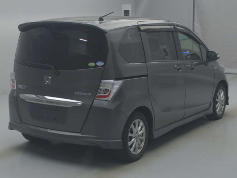 2012 Honda Freed hybrid GP3[1]