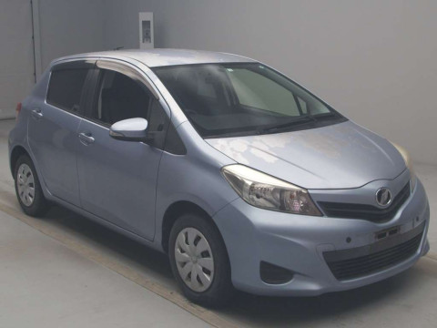 2014 Toyota Vitz KSP130[2]