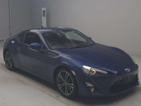 2014 Toyota 86 ZN6[2]