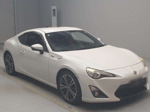 2012 Toyota 86 ZN6[2]