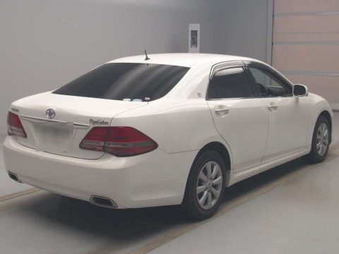 2009 Toyota Crown GRS202[1]