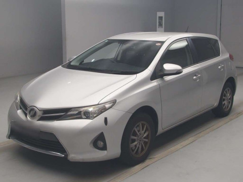 2012 Toyota Auris NZE184H[0]