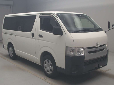 2020 Toyota Hiace Van TRH200V[2]