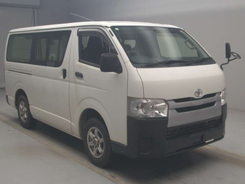 2016 Toyota Hiace Van TRH200V[2]