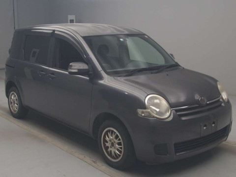 2009 Toyota Sienta NCP81G[2]