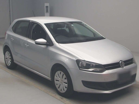 2014 Volkswagen Polo 6RCBZ[2]