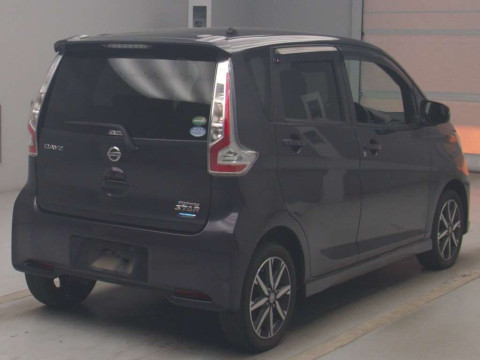 2016 Nissan DAYZ B21W[1]