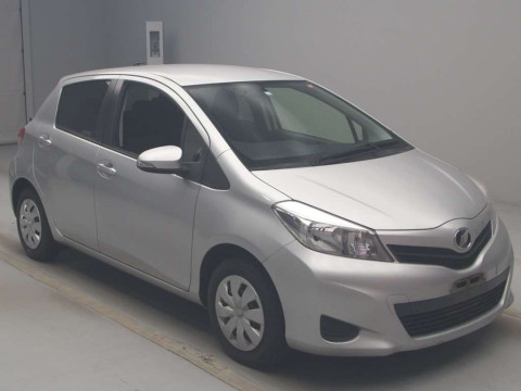 2014 Toyota Vitz KSP130[2]