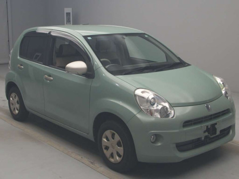 2010 Toyota Passo KGC30[2]