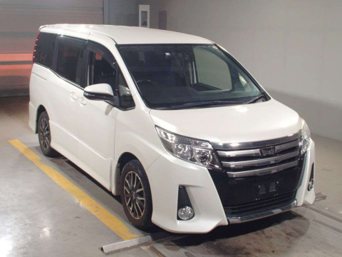 2014 Toyota Noah ZRR80W[2]