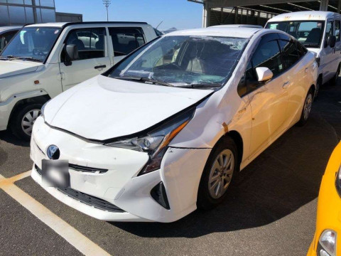 2016 Toyota Prius ZVW50[0]