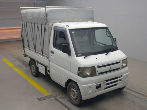 2010 Mitsubishi Minicab Truck U62T[2]