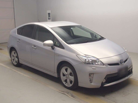 2012 Toyota Prius ZVW30[2]