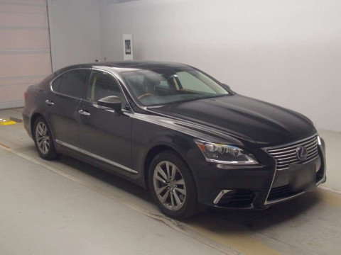 2016 Lexus LS UVF45[2]