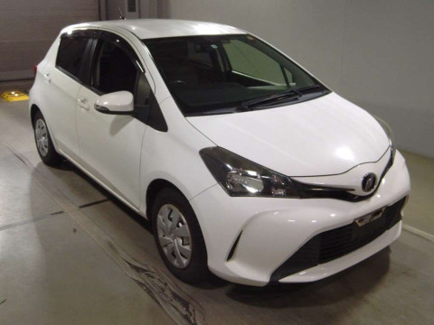 2015 Toyota Vitz NSP130[2]