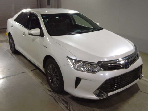 2015 Toyota Camry AVV50[2]