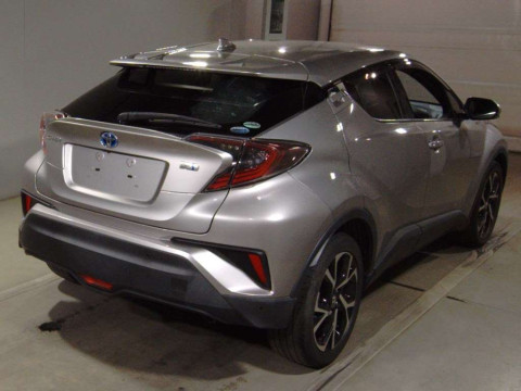 2017 Toyota C-HR ZYX10[1]