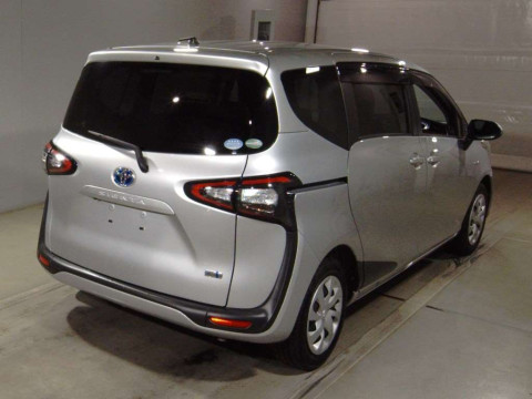 2016 Toyota Sienta NHP170G[1]