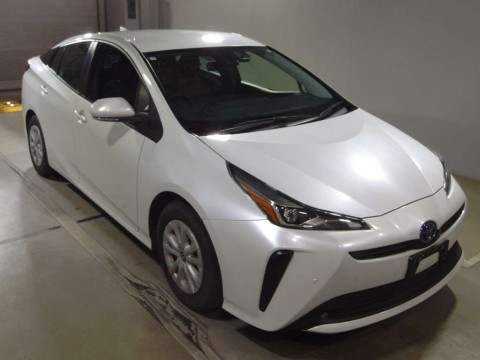 2022 Toyota Prius ZVW55[2]