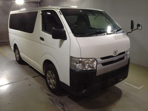 2020 Toyota Hiace Van GDH206V[2]