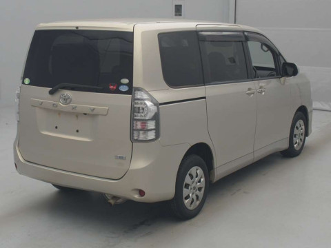 2011 Toyota Voxy ZRR75G[1]