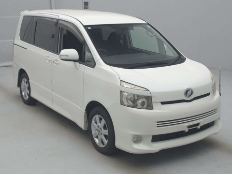 2007 Toyota Voxy ZRR70W[2]