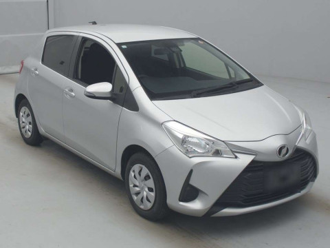 2017 Toyota Vitz KSP130[2]