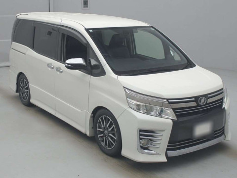 2015 Toyota Voxy ZRR80W[2]