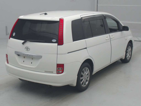 2006 Toyota Isis ANM10G[1]