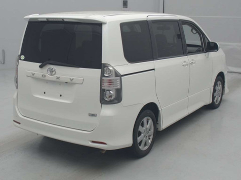 2008 Toyota Voxy ZRR70W[1]