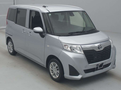 2017 Toyota Roomy M910A[2]