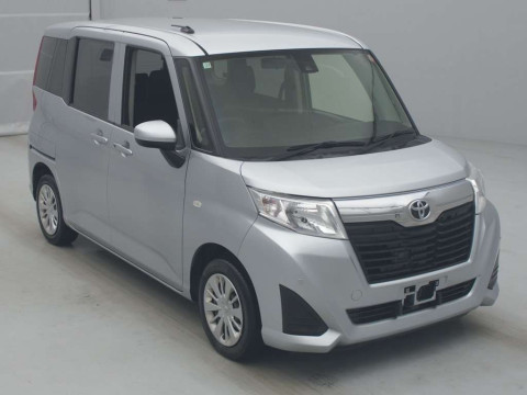 2017 Toyota Roomy M910A[2]