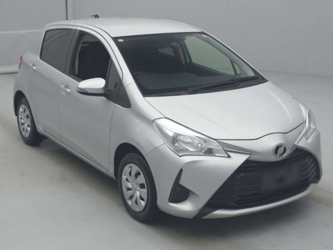 2017 Toyota Vitz KSP130[2]