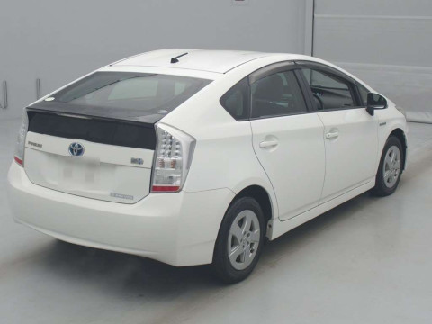 2010 Toyota Prius ZVW30[1]