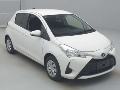 2017 Toyota Vitz KSP130[2]