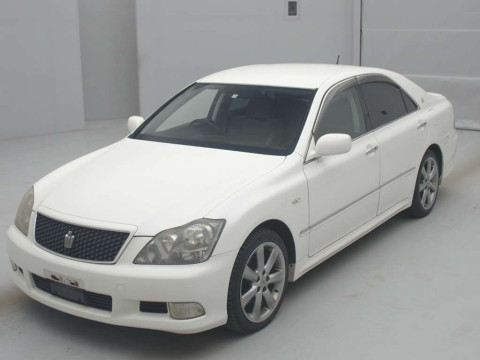 2005 Toyota Crown GRS180[0]