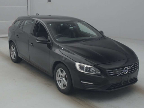 2017 Volvo V60 FD4204T[2]