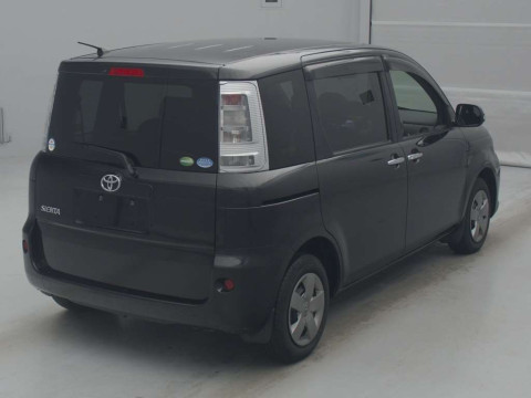 2014 Toyota Sienta NCP81G[1]