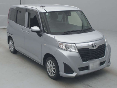 2020 Toyota Roomy M910A[2]