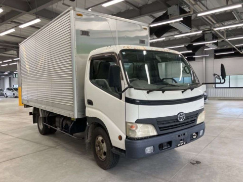 2009 Toyota Dyna Truck XZU414[2]